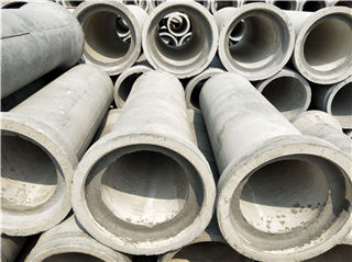 厂家生产的大量钢筋混凝土排水管